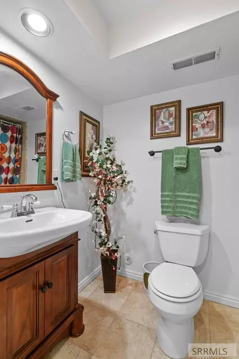 Bath - 190 W 4 N, Rigby, ID 83442 photo 1 of 6