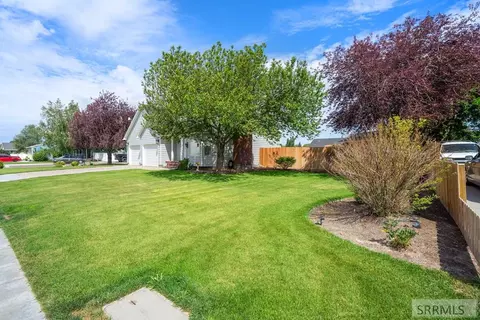 Exterior - 190 W 4 N, Rigby, ID 83442 photo 2 of 11