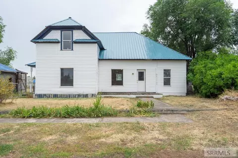 436 W 7th S, Saint Anthony, ID 83445