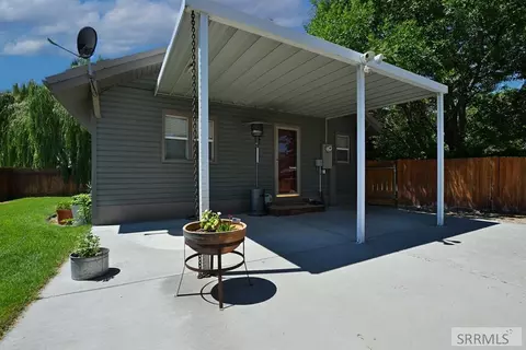 Exterior - 194 N 3400 E, Rigby, ID 83442 photo 5 of 10