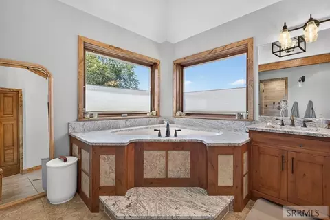 Bath - 63 Mountain View Rd, Salmon, ID 83467 photo 3 of 8
