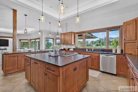 Kitchen - 63 Mountain View Rd, Salmon, ID 83467 photo 1 of 6