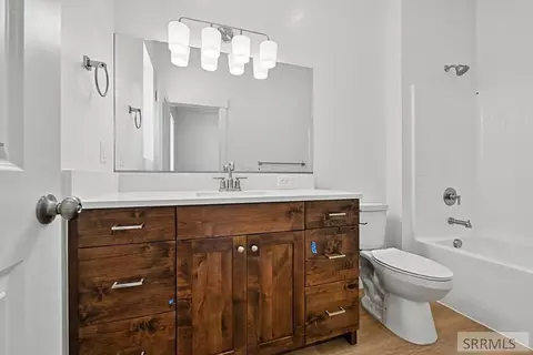 Bath - 3145 Elixir Rd, Ammon, ID 83406 photo 1 of 2