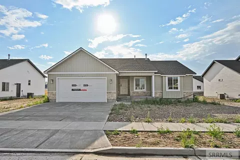6907 Bronson Dr, Idaho Falls, ID 83402