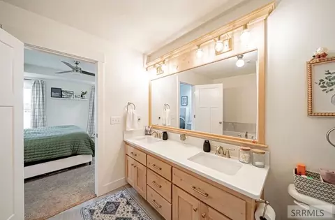 Bath - 655 N Lincoln St, Rigby, ID 83442 photo 6 of 11