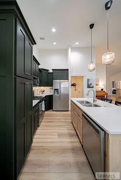 Kitchen - 655 N Lincoln St, Rigby, ID 83442 photo 6 of 9