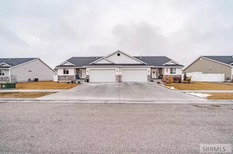 Exterior - 655 N Lincoln St, Rigby, ID 83442 photo 2 of 5
