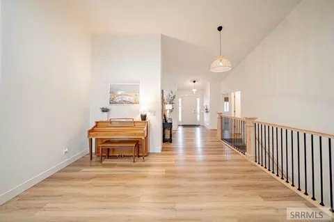 Entry Way - 655 N Lincoln St, Rigby, ID 83442 photo 5 of 6