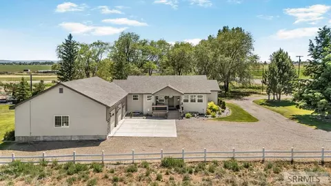 Exterior - 206 N 3600 E, Rigby, ID 83442 photo 3 of 10