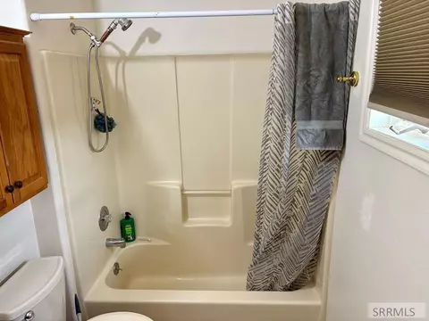 Bath - 225 N 3800 E, Rigby, ID 83442 photo 6 of 9