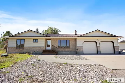 Exterior - 225 N 3800 E, Rigby, ID 83442 photo 14 of 17
