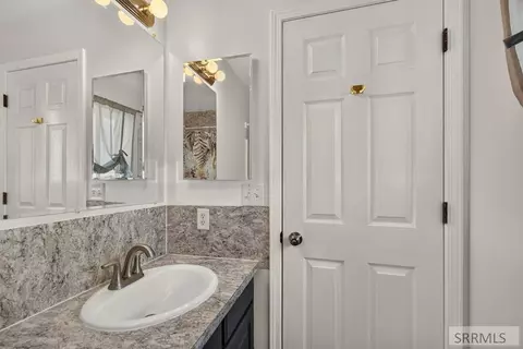 Bath - 3976 E 200 N, Rigby, ID 83442 photo 1 of 3
