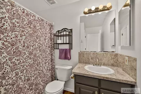 Bath - 3976 E 200 N, Rigby, ID 83442 photo 3 of 3