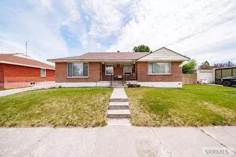 675-677 Holbrook Dr, Idaho Falls, ID 83401