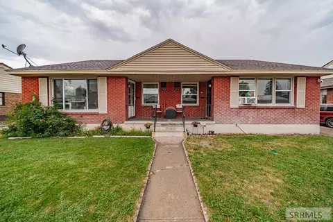 590-592 Holbrook Dr, Idaho Falls, ID 83401