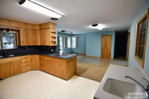 Kitchen - 3839 E 12 N, Rigby, ID 83442 photo 2 of 5