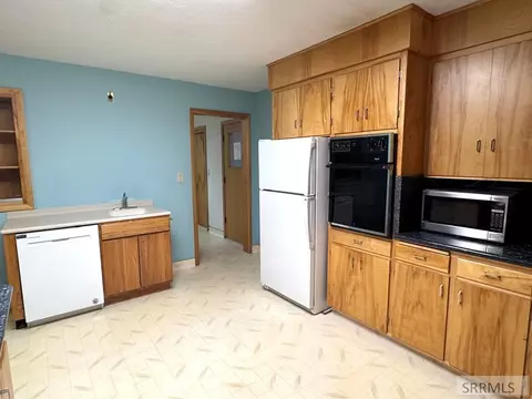 Kitchen - 3839 E 12 N, Rigby, ID 83442 photo 5 of 5