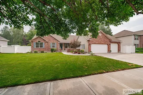 3803 Woodhaven Ln, Idaho Falls, ID 83404