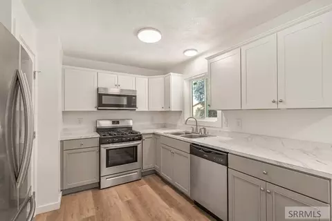Kitchen - 2855 E 671 N, Roberts, ID 83444 photo 3 of 5