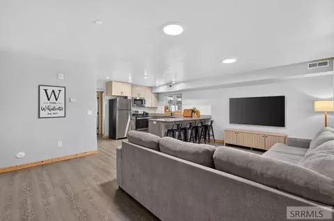 Living - 280 E Lorene St #20102, Rexburg, ID 83440 photo 1 of 2