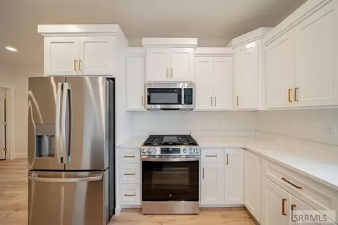 Kitchen - 3811 E 228 N, Rigby, ID 83442 photo 9 of 13