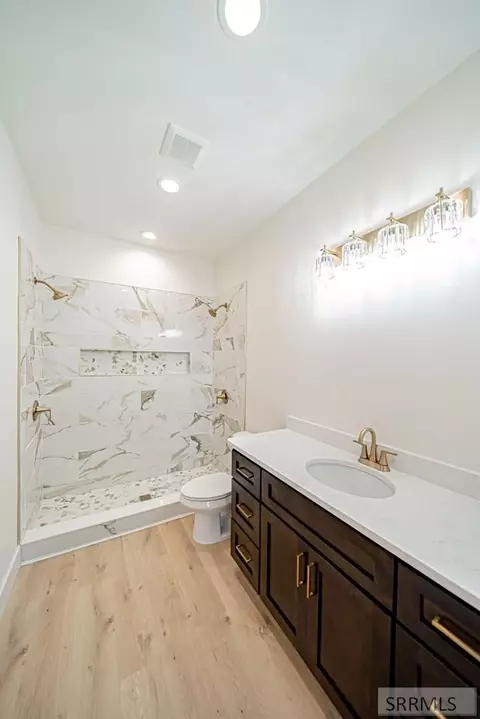 Bath - 3811 E 228 N, Rigby, ID 83442 photo 2 of 7
