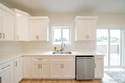 Kitchen - 3811 E 228 N, Rigby, ID 83442 photo 10 of 13