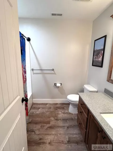 Bath - 3937 E 172 N, Rigby, ID 83442 photo 3 of 3