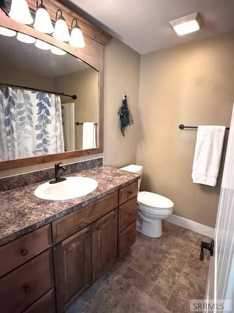 Bath - 3937 E 172 N, Rigby, ID 83442 photo 1 of 3