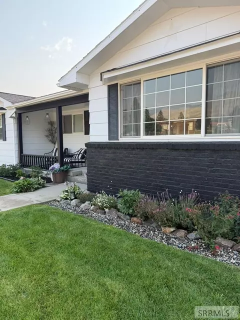 Exterior - 403 9th St, Salmon, ID 83467 photo 9 of 12