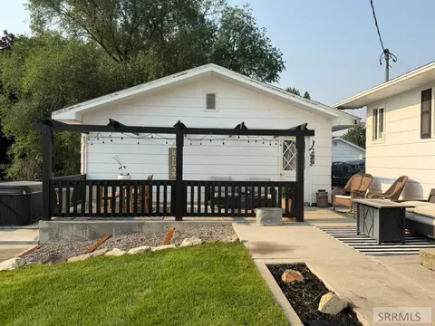 Exterior - 403 9th St, Salmon, ID 83467 photo 4 of 12