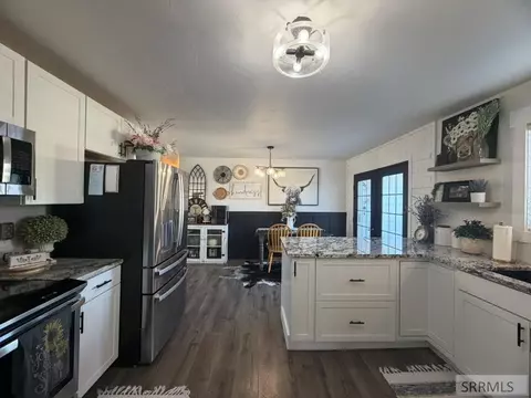 Kitchen - 403 9th St, Salmon, ID 83467 photo 1 of 6