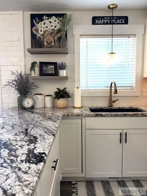 Kitchen - 403 9th St, Salmon, ID 83467 photo 4 of 6