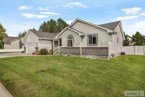 3864 E John Adams Pkwy, Ammon, ID 83406
