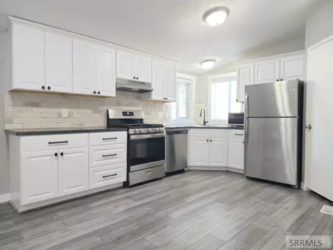 411 Violet St, Rexburg, ID 83440 photo 3