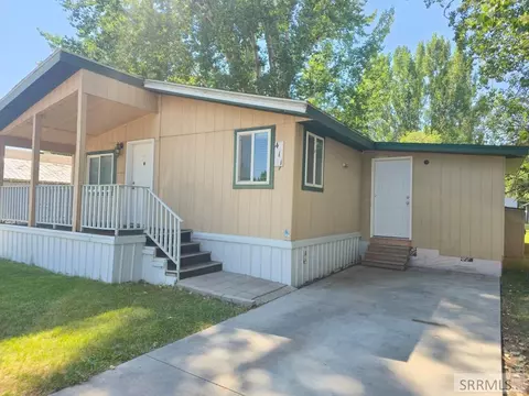 411 Violet St, Rexburg, ID 83440 photo 11