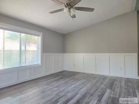 411 Violet St, Rexburg, ID 83440 photo 2