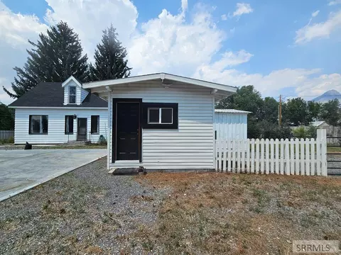 Exterior - 212 Pine St, Mackay, ID 83251 photo 4 of 6