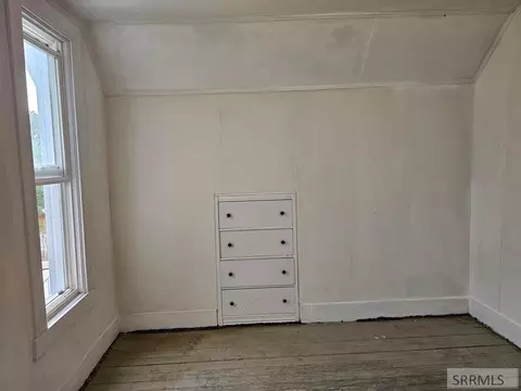 Bedroom - 212 Pine St, Mackay, ID 83251 photo 4 of 5