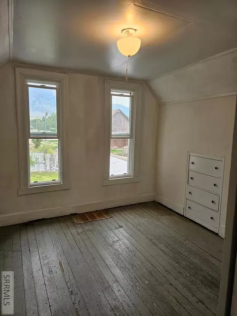 Bedroom - 212 Pine St, Mackay, ID 83251 photo 3 of 5