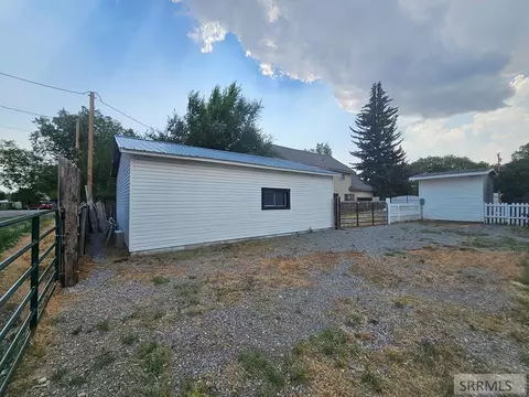 Exterior - 212 Pine St, Mackay, ID 83251 photo 6 of 6