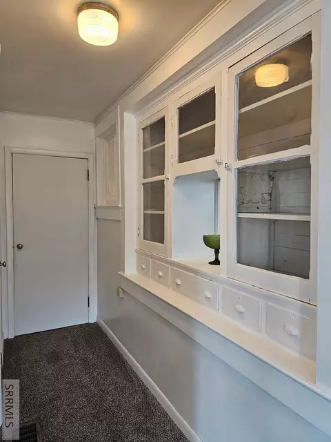 Entry Way - 212 Pine St, Mackay, ID 83251 photo 3 of 6