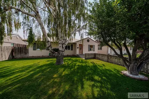 1072 Hillview Ave, Idaho Falls, ID 83402