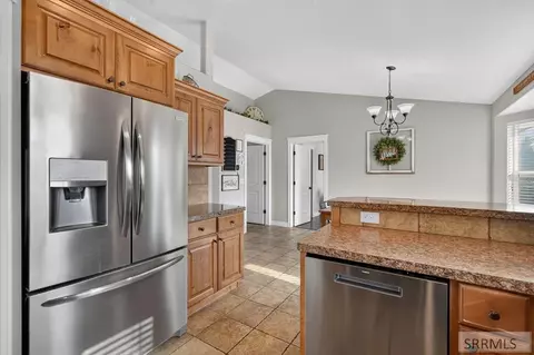Kitchen - 4543 Hershey Loop, Chubbuck, ID 83202 photo 3 of 3