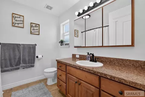Bath - 4543 Hershey Loop, Chubbuck, ID 83202 photo 1 of 3