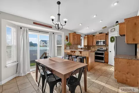 Dining - 4543 Hershey Loop, Chubbuck, ID 83202 photo 2 of 2