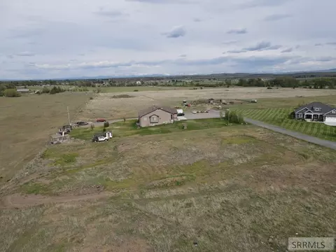 2919 Hackamore Dr, St Anthony, ID 83445 photo 3