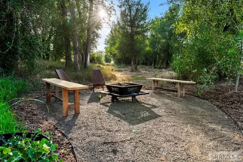 Exterior - 327 N 4410 E, Rigby, ID 83442 photo 5 of 21