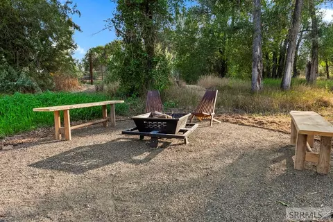 Exterior - 327 N 4410 E, Rigby, ID 83442 photo 15 of 21