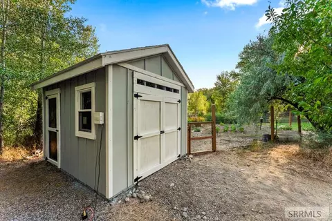 Exterior - 327 N 4410 E, Rigby, ID 83442 photo 6 of 21